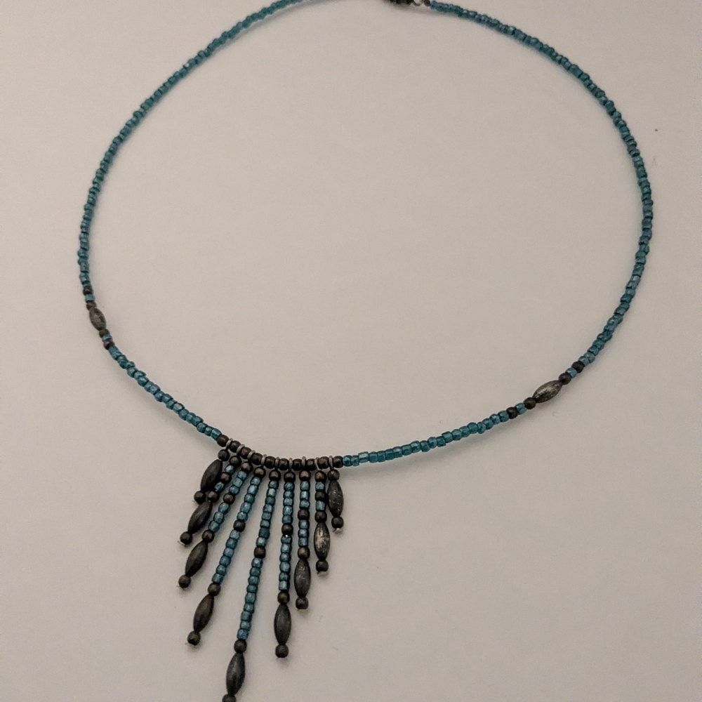 Elegant Beaded Necklace in Teal and Black